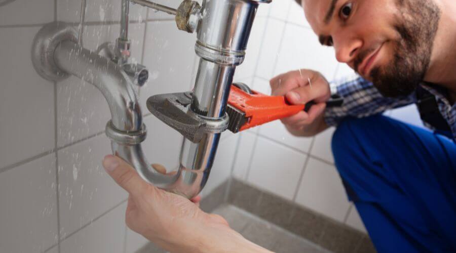 Professional emergency plumbing in Revelo, KY